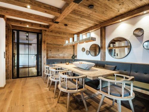 Wagrain Ski Chalet | Elegant Wagrain Chalet with Pool, Saunas & Top Ratings