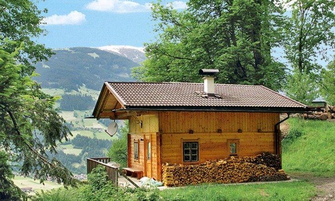 Mayrhofen Ski Chalet | Pet-Friendly Chalet Jagdhütte Eberharter - Rated 10/10