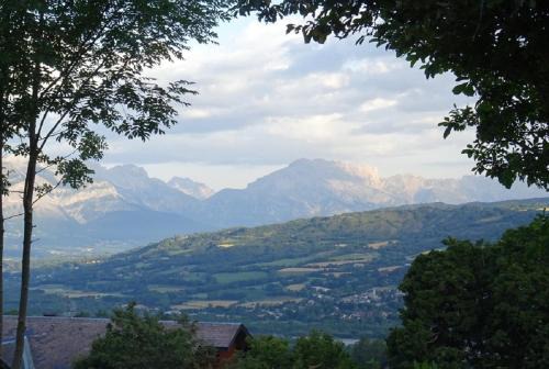 Saint-Leger-les-Melezes Ski Chalet | Idyllic Chalet with Mountain Views & Family-Friendly Amenities