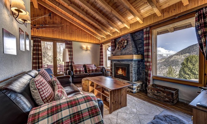 Mayens-de-Riddes Ski Chalet | Discover Chalet Khione - La Tzoumaz, 4 Vallees Retreat