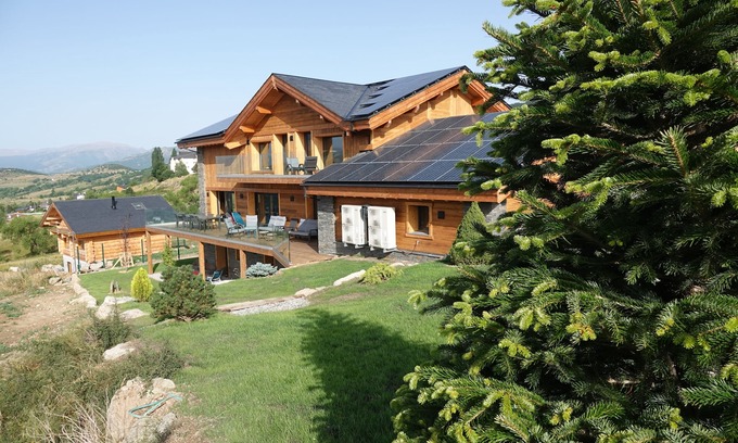 Font-Romeu-Odeillo-Via Ski Chalet | Unforgettable Stay at Chalet L'Ecrin with Spa & Cinema