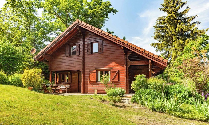Saint-Jorioz Ski Chalet | Top-Rated Chalet "L'herminette" with Ocean View & Terrace