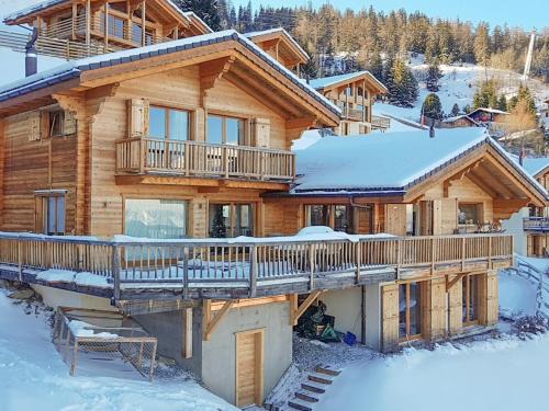 La Tzoumaz Ski Chalet | Alluring Chalet la Couronne - 4-Star Family-Friendly Retreat