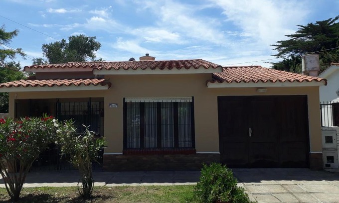 Mar de Ajo House | Pet-Friendly Chalet La Mambu with 9.5/10 Guest Rating