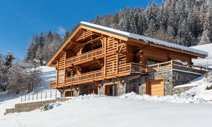 Manigod Ski Chalet | Relaxing Chalet La Manigodine with Private Pool & Spa
