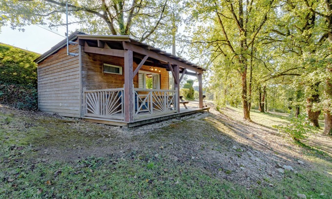 Paulin House | Unforgettable Stay at 'Chalet La Noyeraie En Périgord Noir'