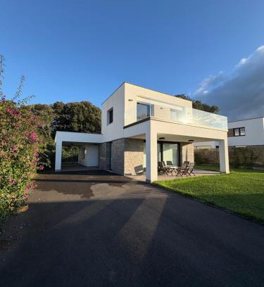 Llanes Ski Chalet | Chalet A un paso de Llanes: Pet and Child Friendly Escape