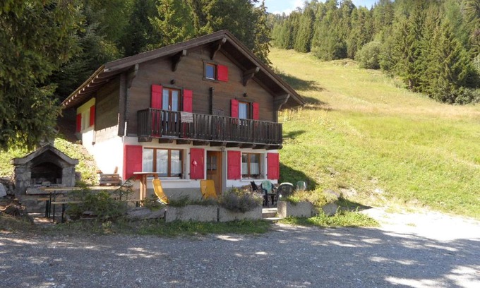 Anzere Ski Chalet | Beautiful Chalet la Regin in Anzere - Ideal for Families