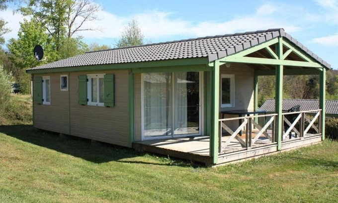 Beynat Ski Chalet | Cozy Chalet Lac de Miel for Family Getaways