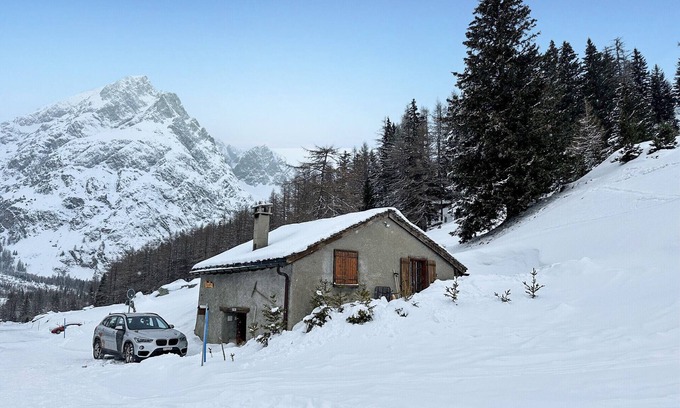 La Fouly Ski Chalet | Family-Friendly Chalet Le Basset in the Swiss Alps