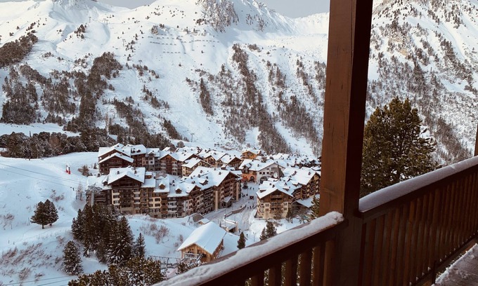 Bourg-Saint-Maurice Apartment | Idyllic Chalet le Chamois Apartment: Ski-In & Pet Friendly