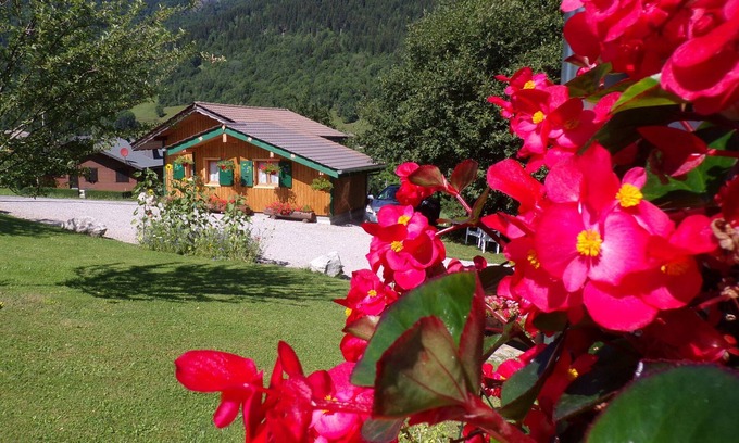 Vacheresse Ski Chalet | Cozy Chalet 'Le Glacier' with Mountain View & Private Garden