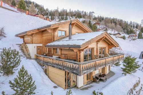 La Tzoumaz Ski Chalet | Comfortable Family Stay at Chalet le Grand Ours