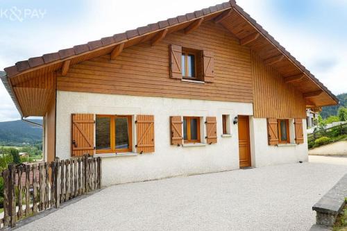 Le Tholy Ski Chalet | Experience Unmatched Views at Chalet Le Grizzli