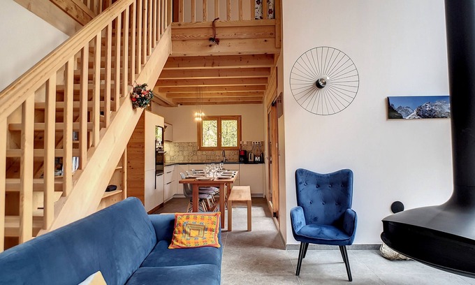 Vallouise-Pelvoux Ski Chalet | Discover Chalet Le Maestro: Family-Friendly with Breakfast