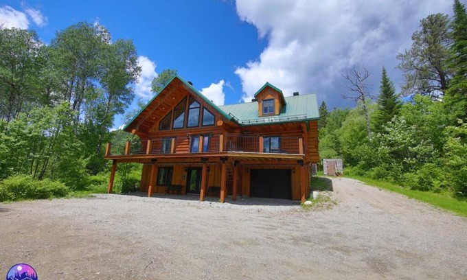 Saint Come Ski Chalet | Explore Chalet Le St-Côme: Spa, Pool & Billiards Await