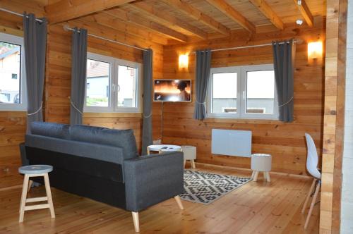 Neubois House | Discover Chalet Les Prés: Family-Friendly with Top Reviews