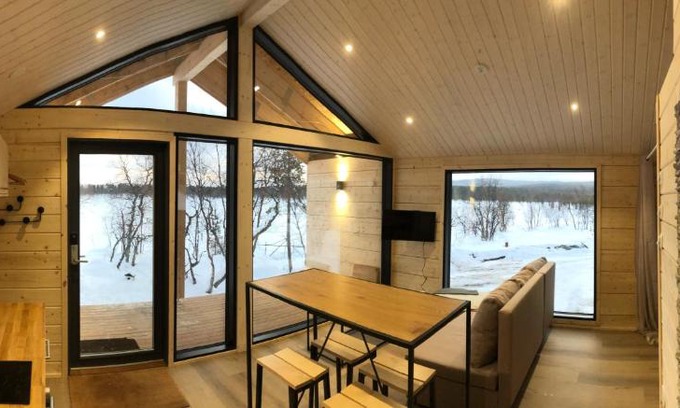 Inari Ski Chalet | Discover Chalet Luokta: Beachfront Escape with Hot Tub