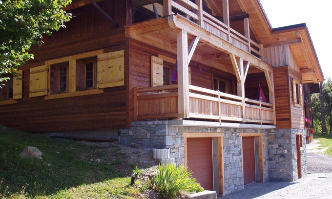 Manigod Ski Chalet | Premier Chalet in Manigod: Pool, Spa & Mountain Views