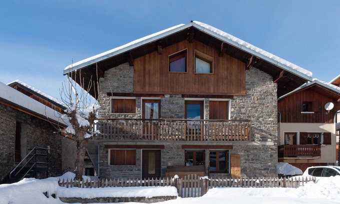 Saint-Marcel Ski Chalet | Experience Comfort at Chalet Marcel et Grégoire - Rated 9.4