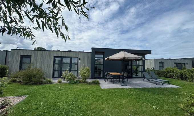 Enkhuizen House | Chalet Meeresruhe: Detached beach chalet with a view of the IJsselmeer