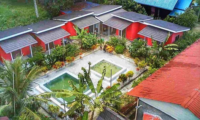 Yan Ski Chalet | Relax at Chalet Merah Meriam with Pool & Family Amenities