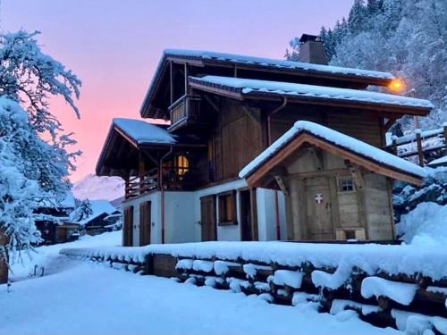 Morzine Ski Chalet | Child-Friendly Retreat at Chalet Mitch - Rated 9.7/10