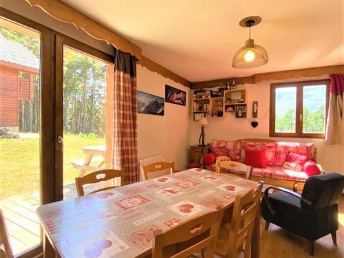 La Joue du Loup Ski Chalet | Family-Friendly Chalet with Pool and Mountain Views