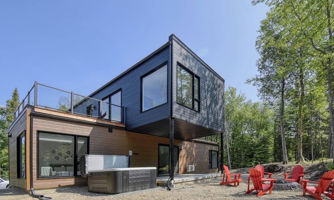 La Conception Ski Chalet | Chalet Montana in Bel Air - 4BDR Modern Tremblant Retreat with Hot Tub