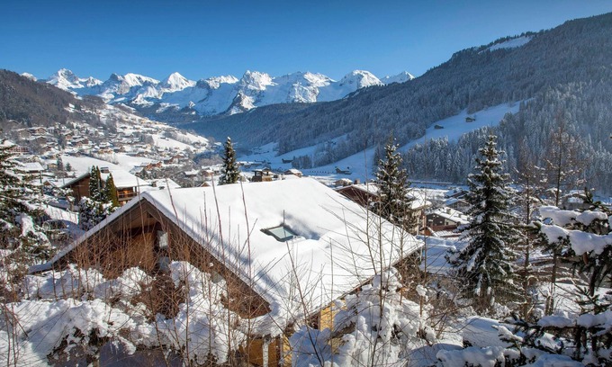 Le Grand-Bornand Ski Chalet | Discover Chalet Musini: Ski Getaway with Sauna & Spa