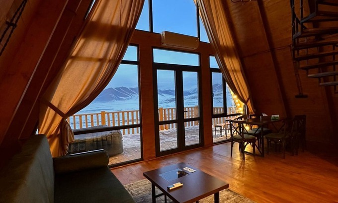 Artashavan Hotel | Chalet Myler: Family-Friendly Retreat with Breakfast Included