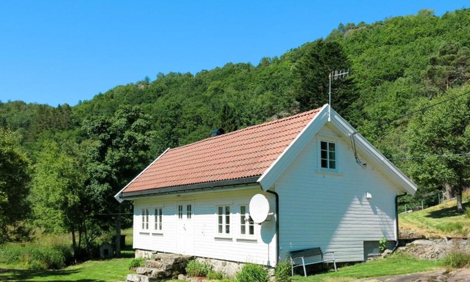 Farsund Ski Chalet | Pet-Friendly Retreat: Chalet Nedregård - Guest Rated 9.5