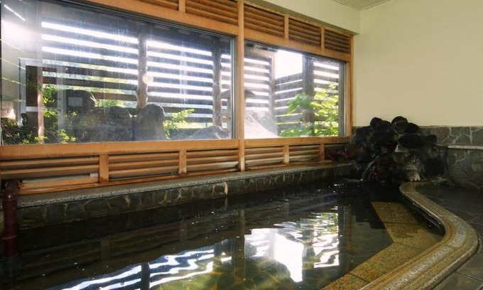 Nozawaonsen Hotel | Cozy Chalet Nozawa with Hot Tub and Family-Friendly Vibes