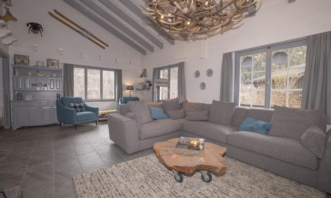 Breiten Ski Chalet | Pet-Friendly Chalet Okkernoot with 9/10 Guest Rating