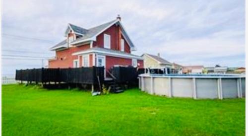 Cap-Chat House | Discover Chalet Pakingan Gaspesie with Oceanfront Views