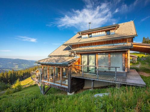 Bad Sankt Leonhard im Lavanttal Ski Chalet | Family-Friendly Chalet Panoramo with Hot Tub Retreat