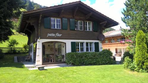 Adelboden Apartment | Family-Friendly Retreat at Chalet Petite Fleur – Rated 9.5/10