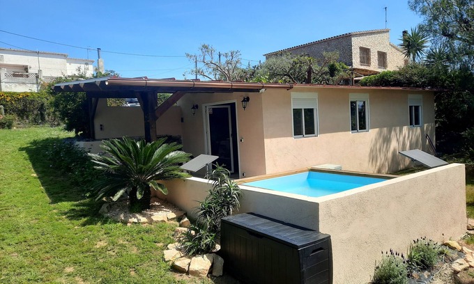 Tordera Apartment | Chalet Pleine Nature: Family-Friendly Retreat Near the Sea