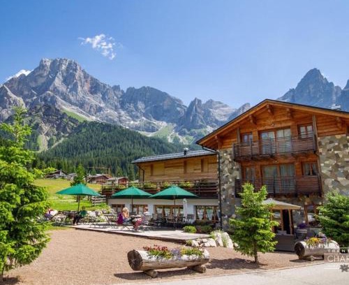 San Martino di Castrozza Hotel | Exceptional Chalet Prà delle Nasse with Hot Tub & Breakfast