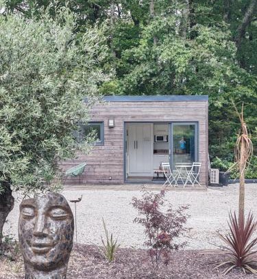 Saint-Aignan-Grandlieu House | Convenient Studio Near Nantes Atlantique Airport - 8.8 Rating