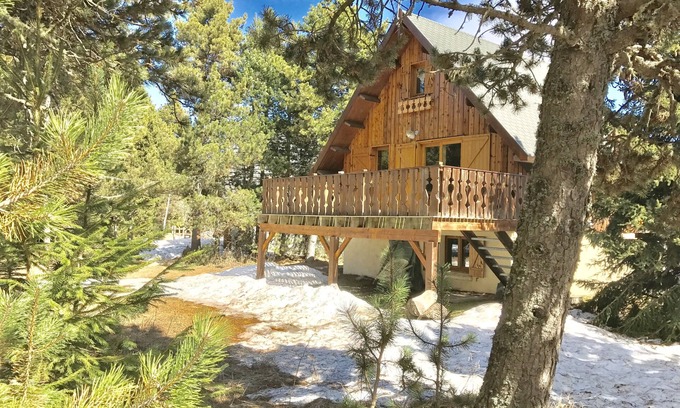 Pyrenees 2000 Ski Chalet | Elevated Comfort at CHALET Pyrénées 2000 Near Slopes