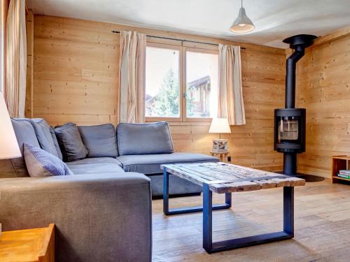 Le Praz Apartment | Comfortable 4-Room Apartment in Courchevel for Families