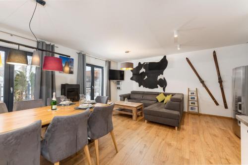 Gleiming Apartment | Relax at Chalet Reiteralm with Family-Friendly Amenities