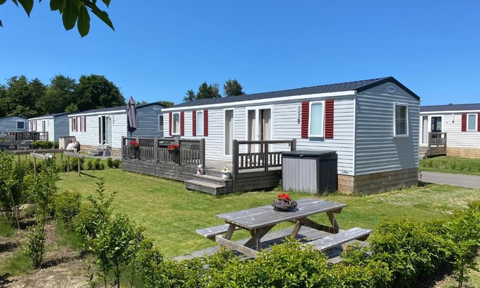 Oostkapelle Ski Chalet | Experience Oceanfront Bliss at Chalet Relax - Rated 9/10