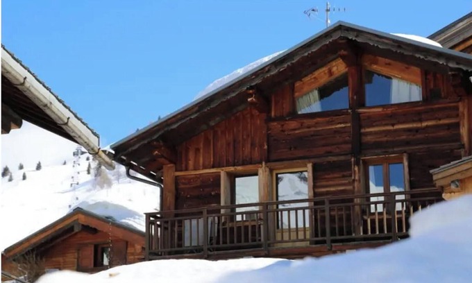 Le Tour Ski Chalet | Family-Friendly Chalet for 6 in Chamonix-Mont-Blanc