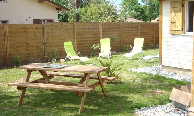 Seignosse Ski Chalet | Cozy Chalet Rental in Seignosse with Oceanfront Amenities