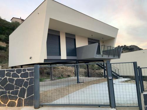 Los Angeles de San Rafael House | Stunning Casa con Vistas a la Sierra - Family Friendly Retreat