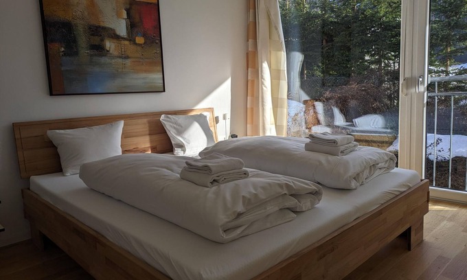 Sankt Anton am Arlberg Apartment | Chalet Schloßkopf "Rendl" with Ocean View & Pet-Friendly Stay