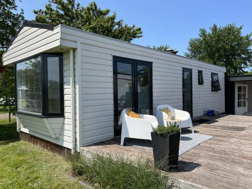 Workum Ski Chalet | Chalet S1: Relax by the Beach and Explore IJsselmeer