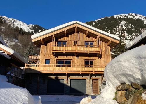 Champagny-en-Vanoise Ski Chalet | Indulge at Chalet Saint Maurice: Private Pool & Hot Tub